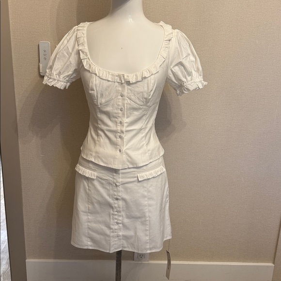 Reformation Janell Two Piece Ivory - Size 2 - Picture 6 of 9